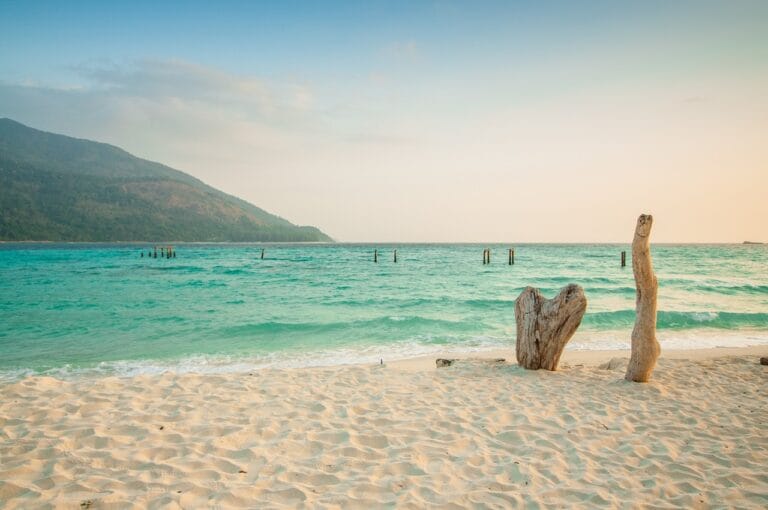 thailand travel guide 2025